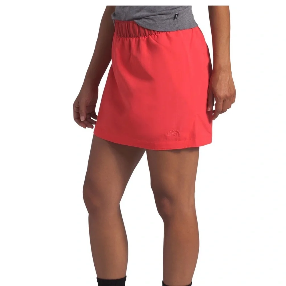 North Face Skort Womens Medium Red Skirt Shorts Hiking Elastic Waist